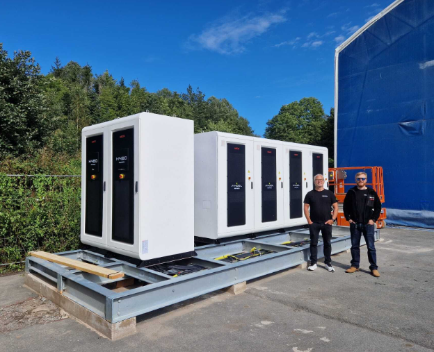 Kommersiell batteriinstallation av Elteknikgruppen